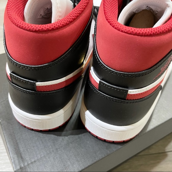 Air Jordan 1 Mid Gym Red Men’s - Picture 6 of 8